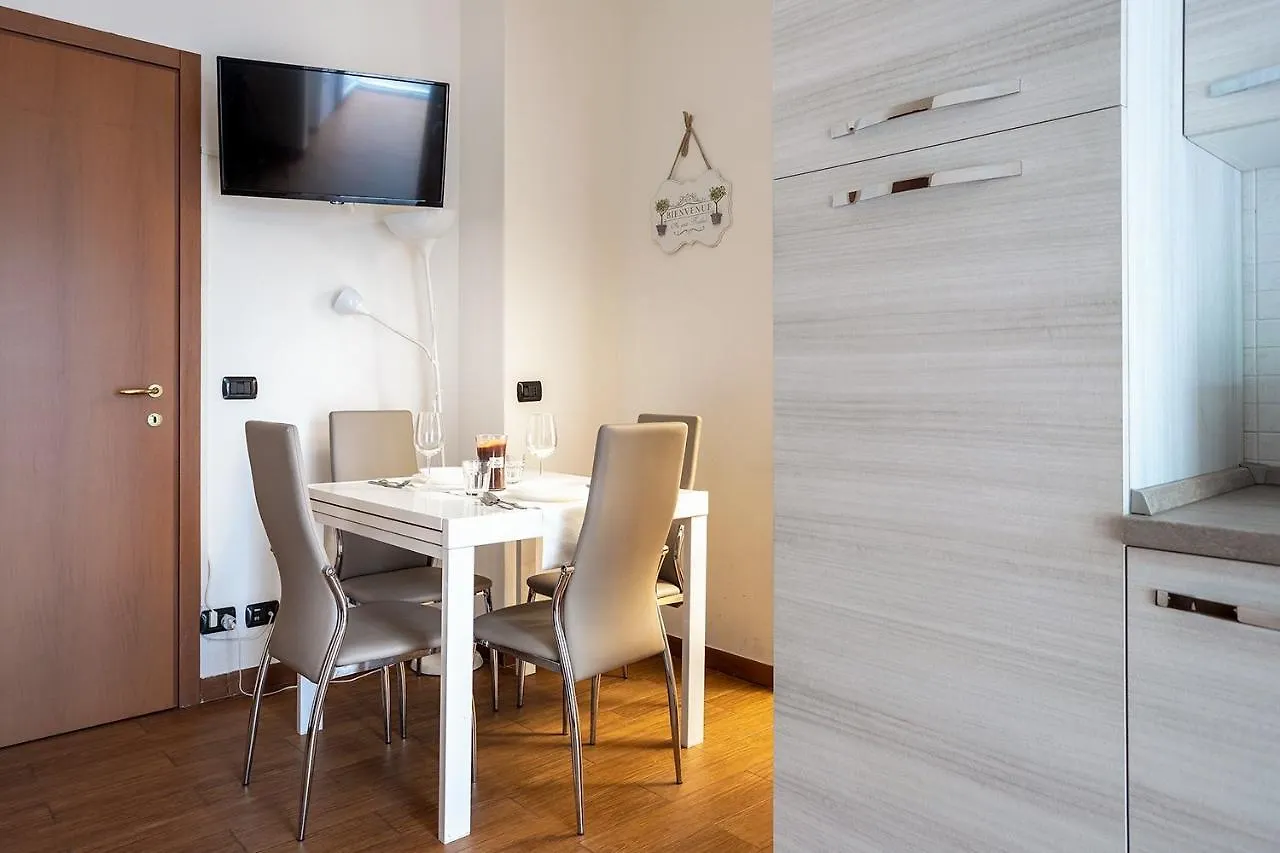 Teranga Suite In Stazione Centrale Con Netflix ミラノ 0*,  イタリア